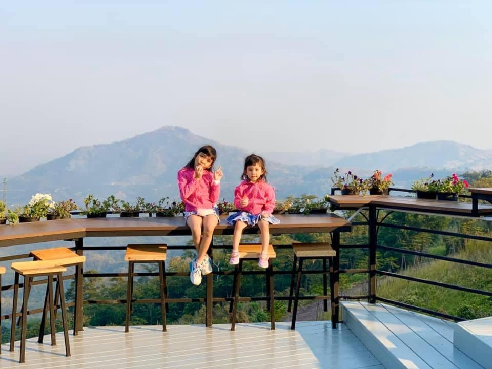A Moment Of Love,,,By Red Z,Khao Koh Khao Kho Buitenkant foto